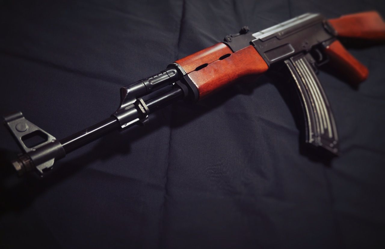 マルイAK-47をリアルウッドに変えてみた : サスブロ！-骸骨サバ