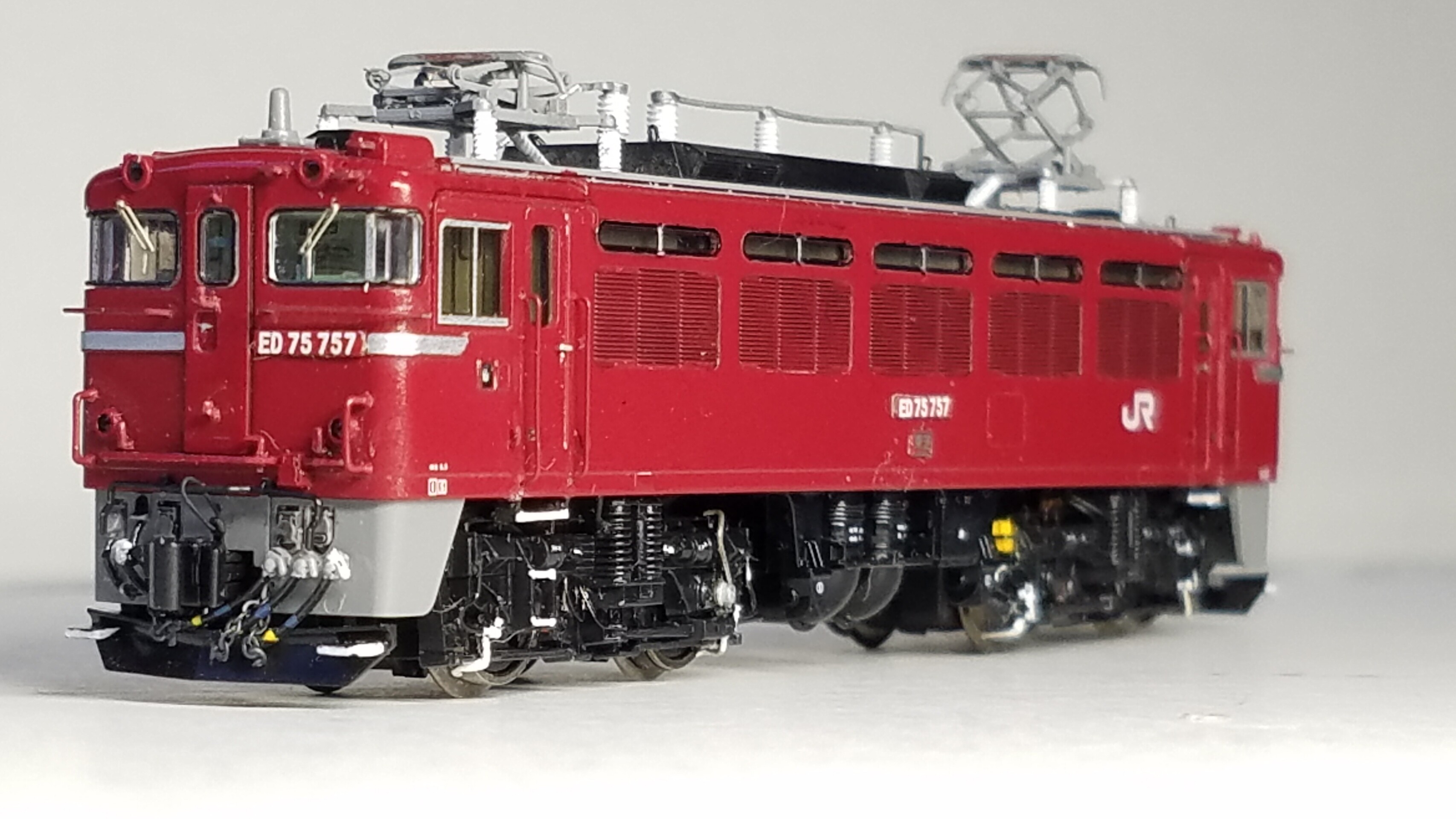 TOMIX 9154 ED75 700 （前期形・サッシ窓）の精密加工整備 757号機に