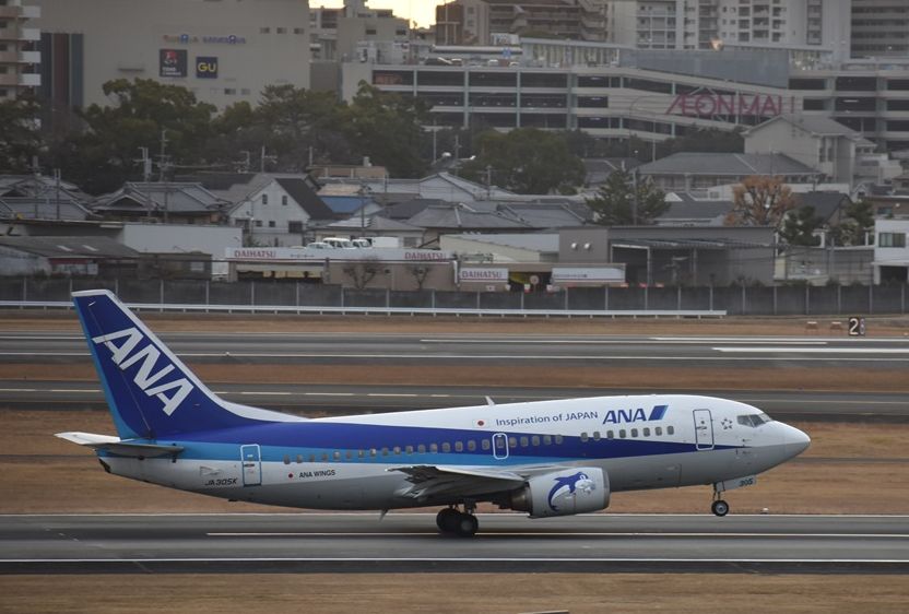 ANA B737-500「スーパードルフィン」退役装飾 : ad-car's ラッピングデス