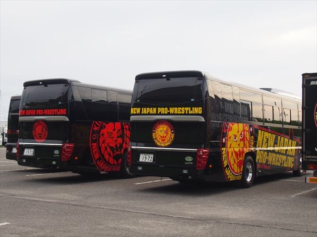 新日本プロレス（選手ラッピングバス＆機材トラック） : ad-car's