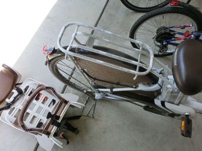 面倒すぎる！電動アシスト自転車のタイヤ交換。ネジなめしてファイナル