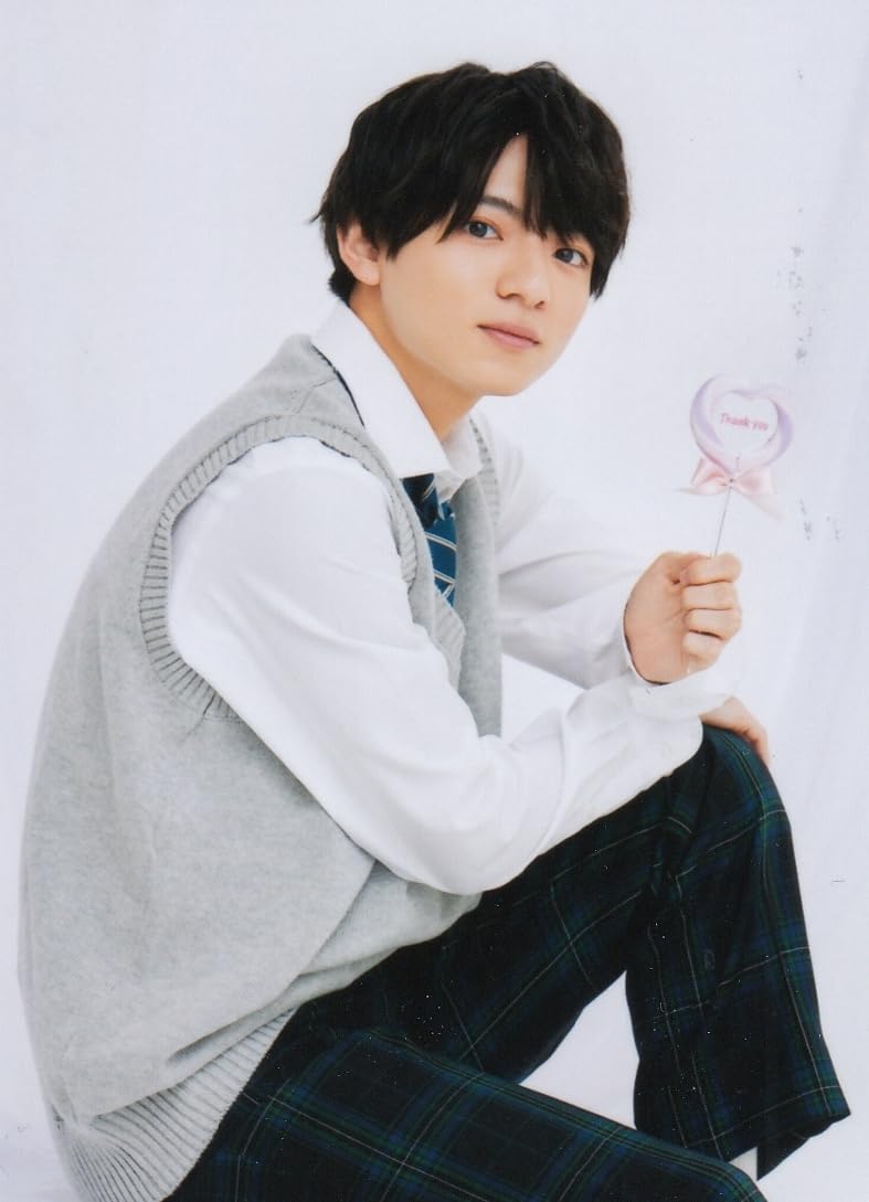 Amazon.co.jp: Lil かんさい 公式 生 写真（西村拓哉）LIL00135 : おもちゃ