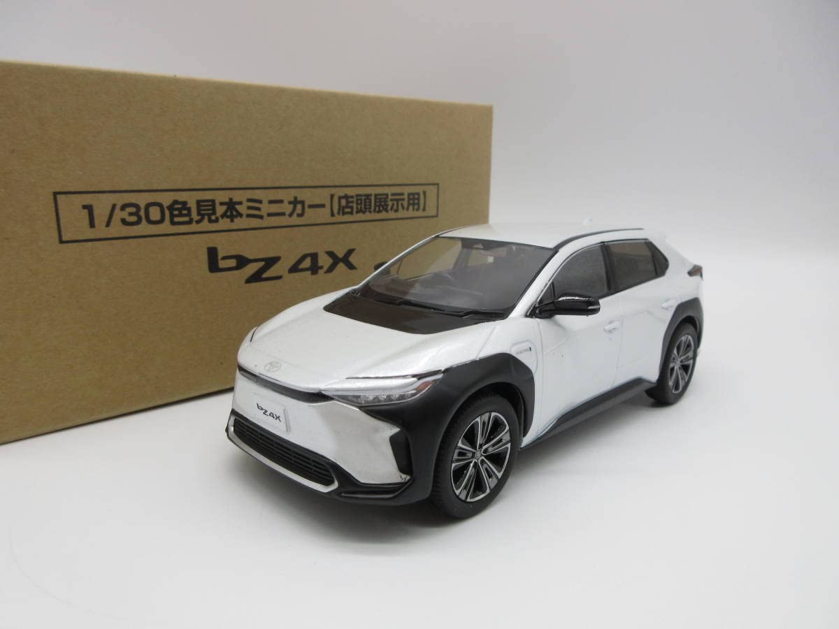 Amazon | 1/30 トヨタ 新型bZ4X 非売品 カラーサンプル ミニカー