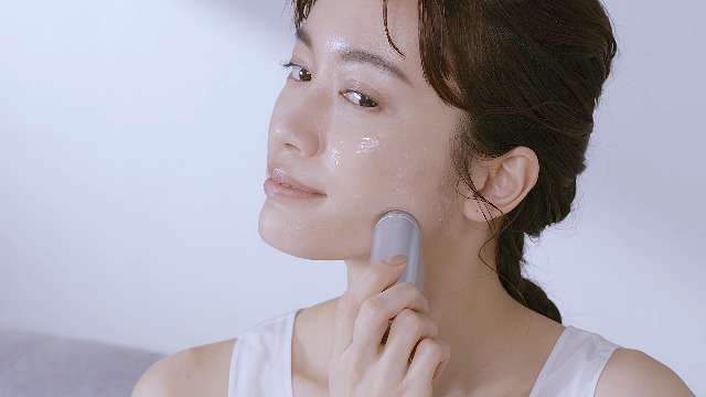 Amazon.co.jp: SALONIA(サロニア) RF フェイシャルリフト 【単品