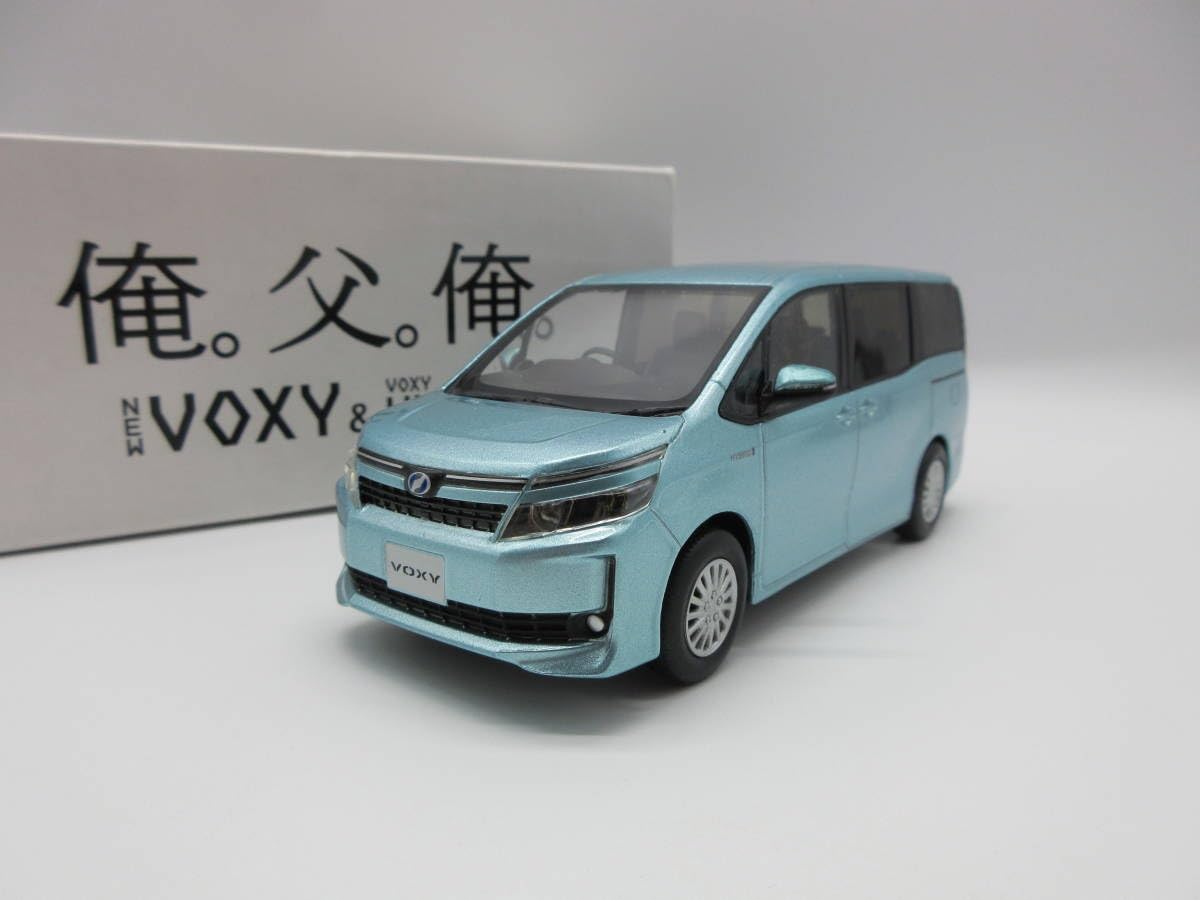 Amazon.co.jp: 130 トヨタ ヴォクシー ハイブリッド 80系 VOXY カラー