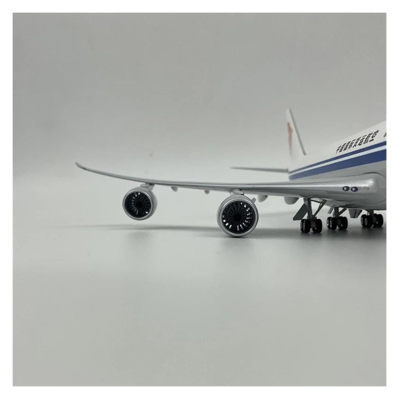 Amazon | 飛行機 模型 完成品 1 200 中国国際航空の貨物