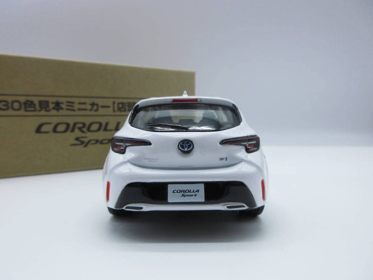 Amazon.co.jp: 1/30 トヨタ カローラスポーツ スーパーホワイトⅡ
