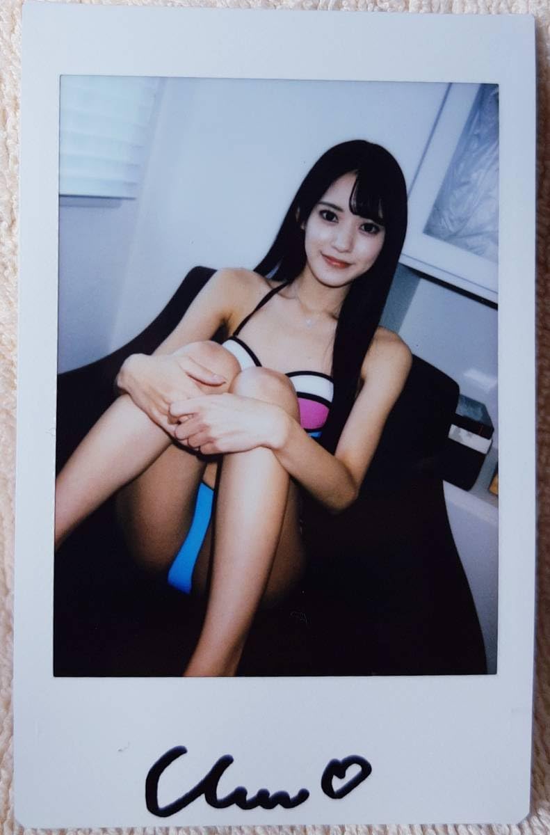 Amazon.co.jp: 八掛うみ 直筆サイン入りチェキ 100 : スポーツ＆アウトドア