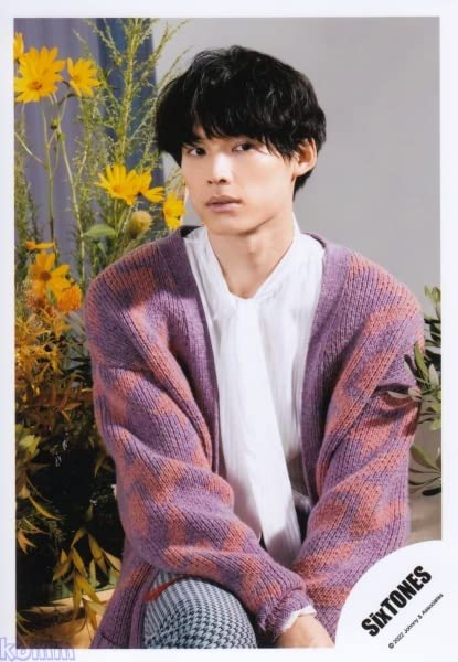 Amazon.co.jp: Six TONES 公式 生 写真（松村北斗）ST00590 : おもちゃ