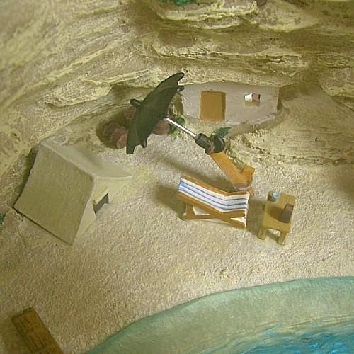 Amazon.co.jp: 紅の豚 ライトアップサウンドジオラマ ポルコのアジト