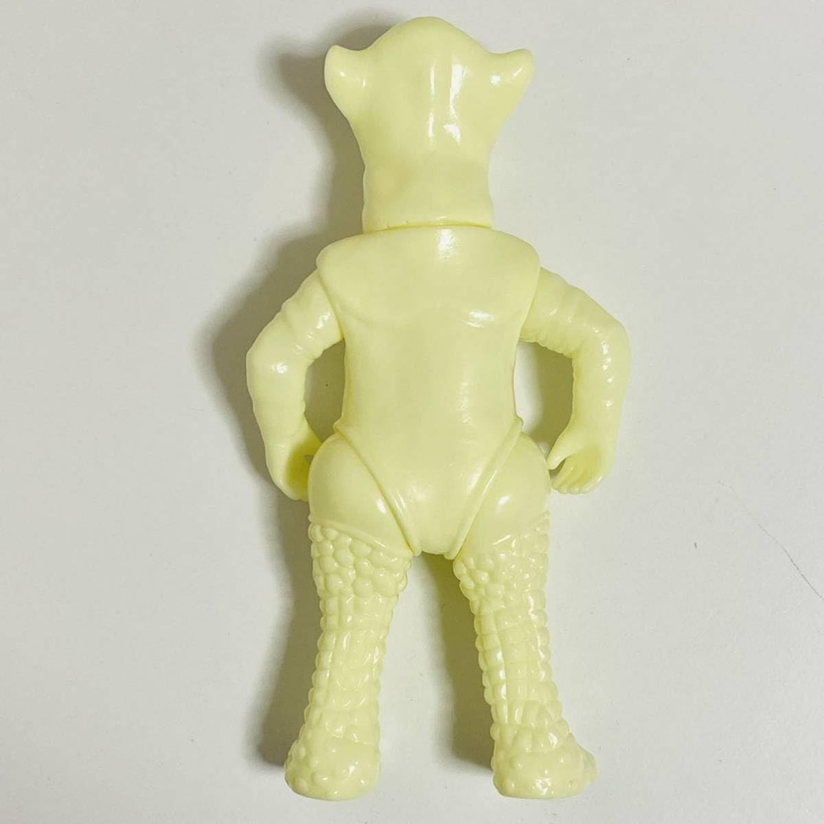 Amazon | ベアモデル メフィラス星人 二代目 蓄光 未塗装 ソフビ