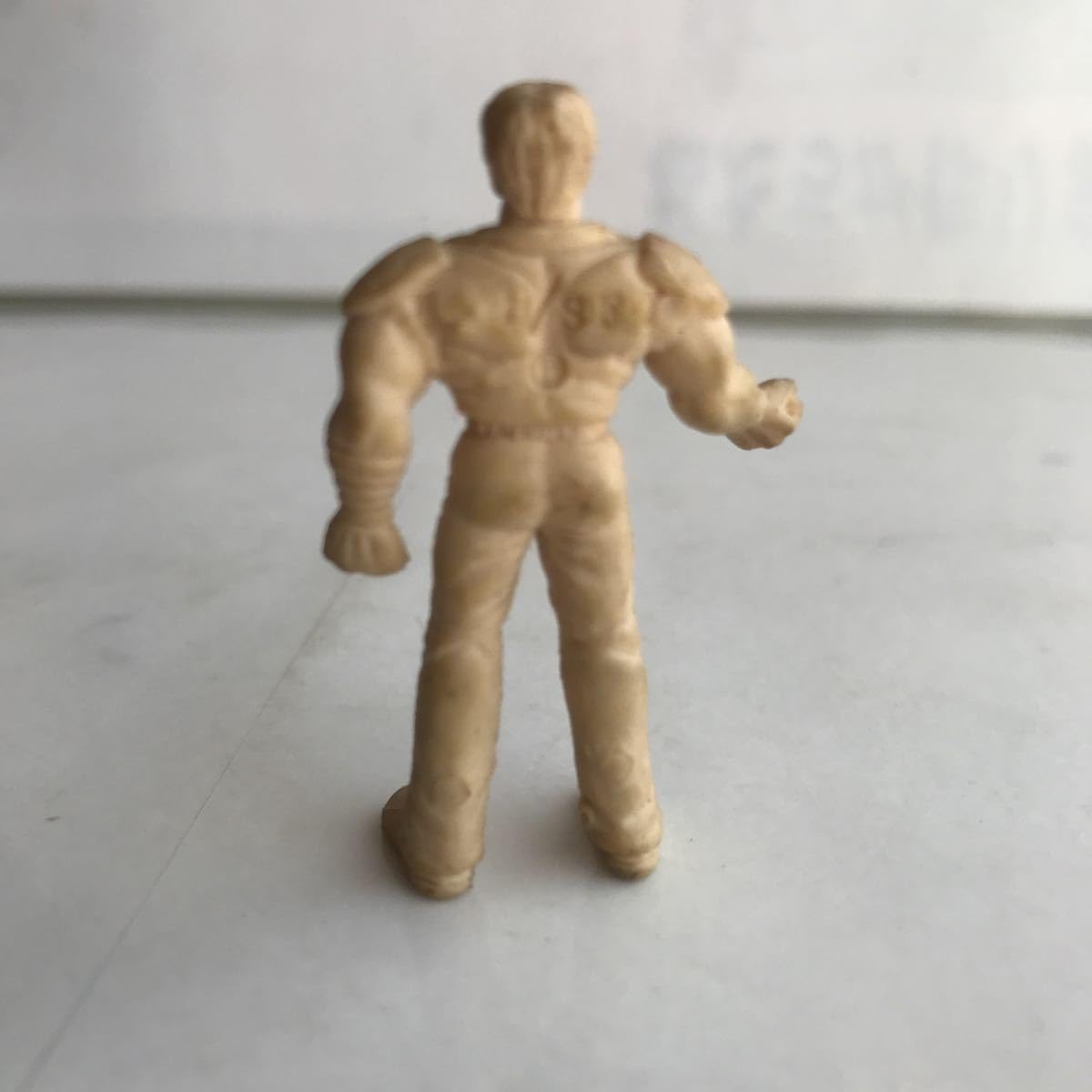 Amazon.co.jp: 昭和レトロ 北斗の拳 ケンシロウ 消しゴム 不明 当時物b