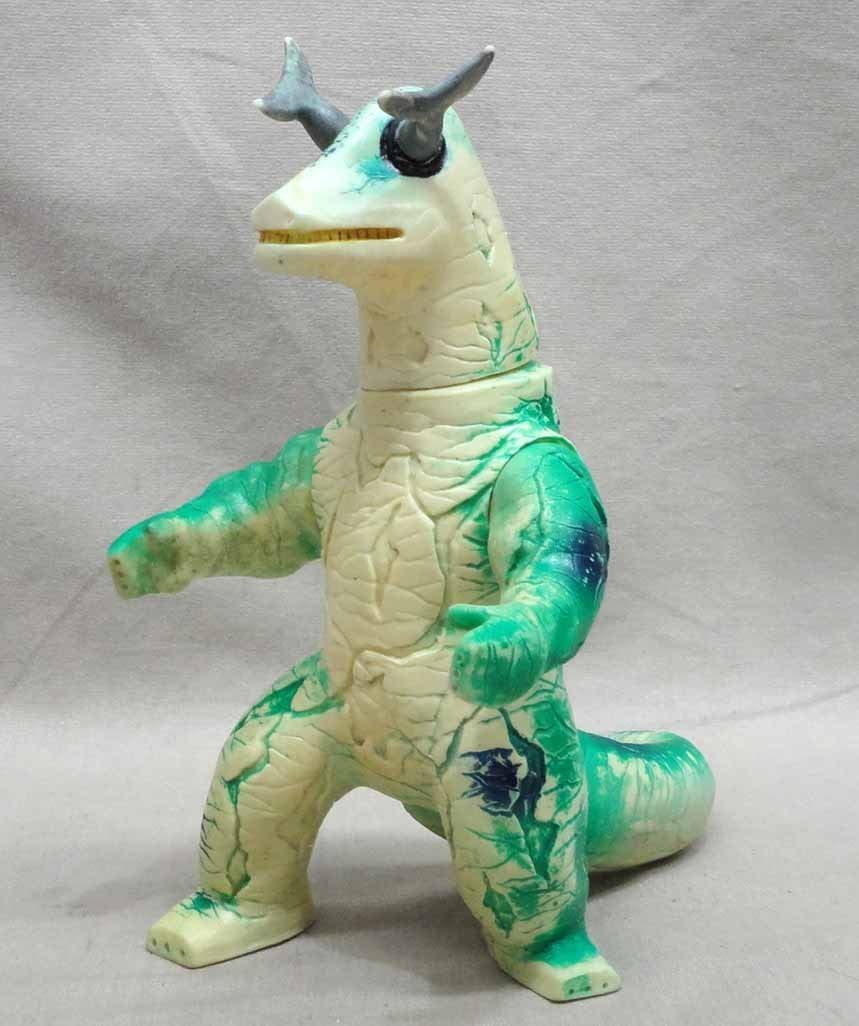 Amazon.co.jp: ブルマァク エレキング ソフビ 当時物 ウルトラセブン