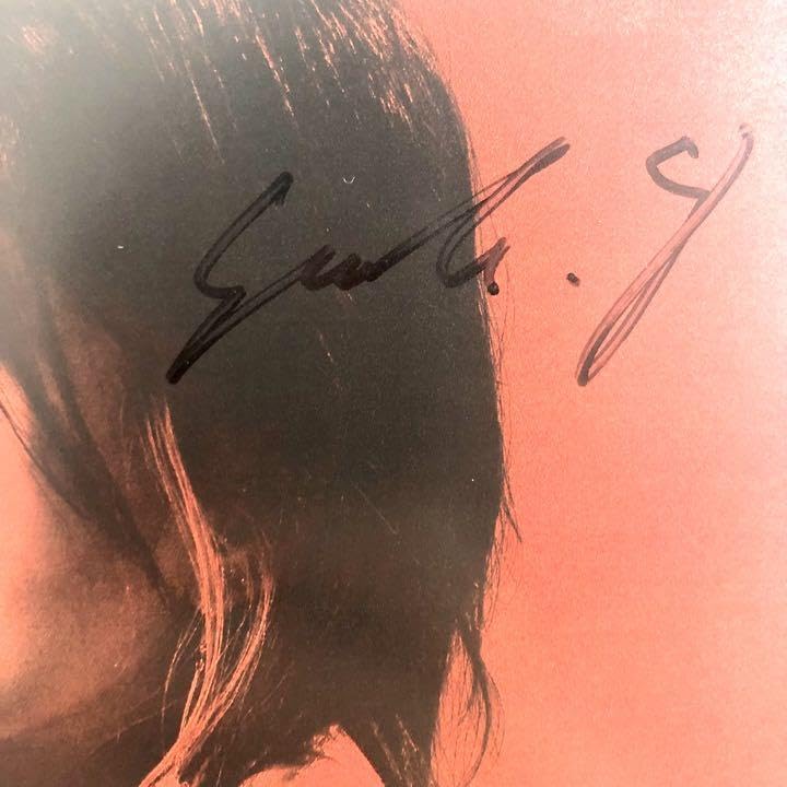 Amazon.co.jp: 山本彩 直筆サイン入り Don't hold me back CD : おもちゃ