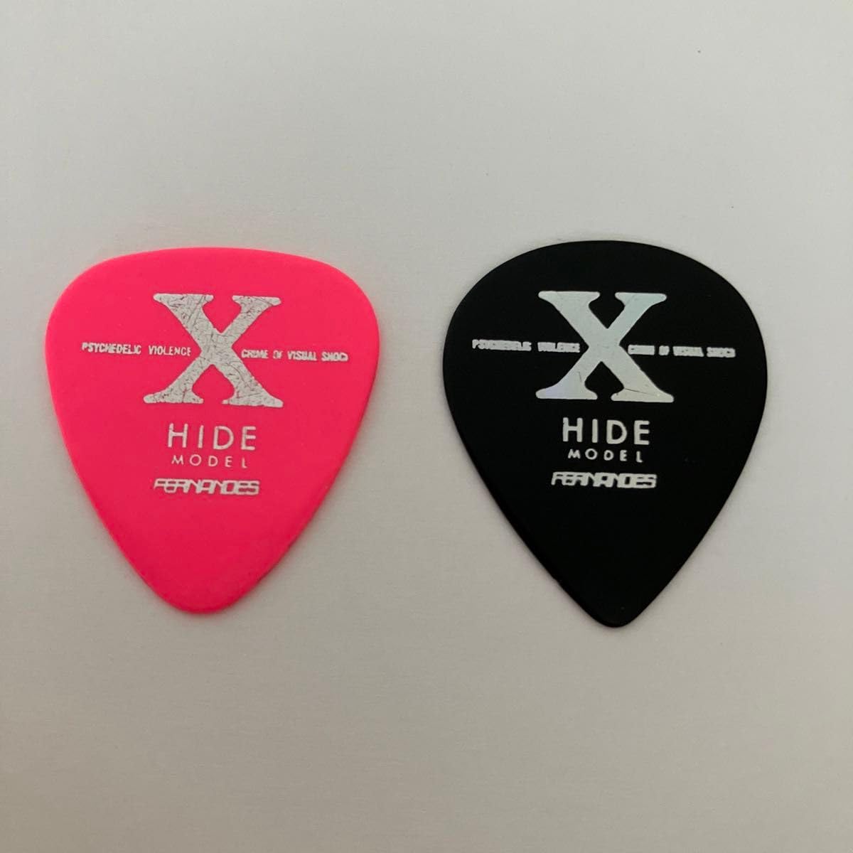 Amazon.co.jp: レア！2枚セット 中古 XJAPAN hide ピック ギターピック