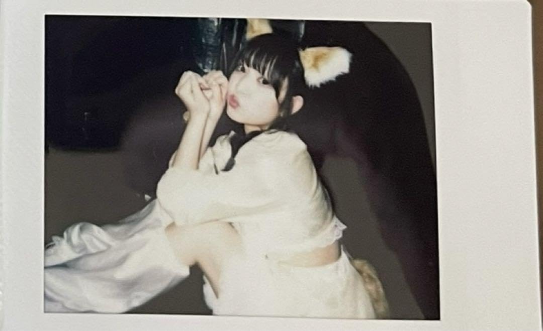 Amazon.co.jp: チバゆな チェキ きゅるりんってしてみて きゅるして