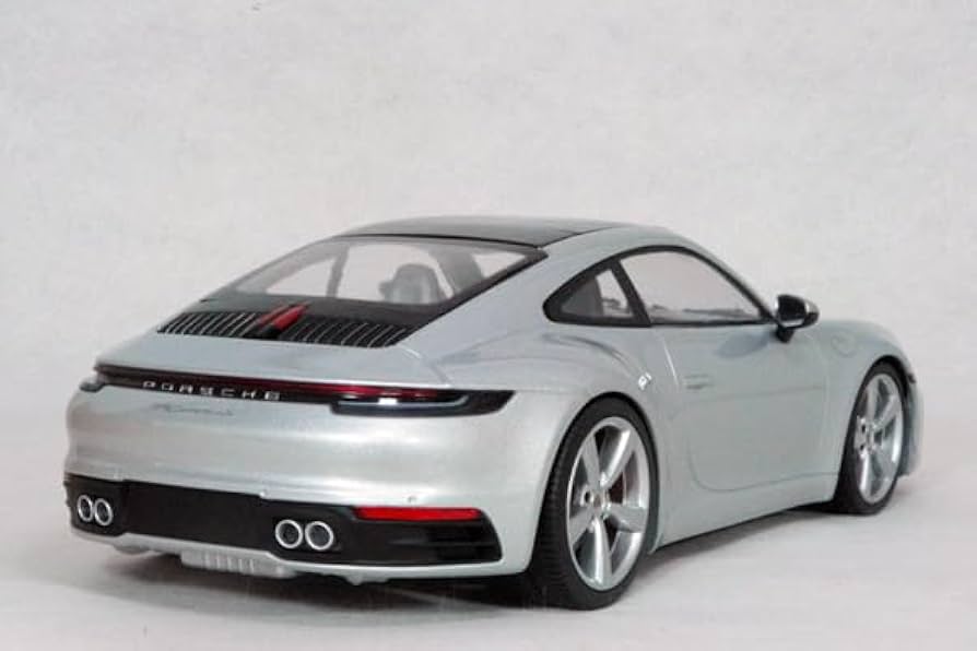 Amazon | ○ 1/18 ミニカー 〓 911 (992) カレラ 4S / シルバー