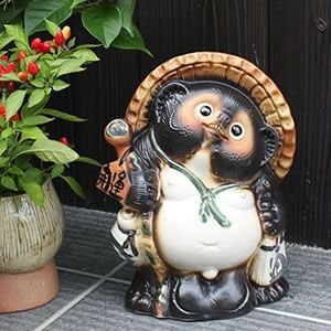 Amazon.co.jp: 信楽焼 8号開運狸 しがらきハンカチパッケージ 信楽焼き