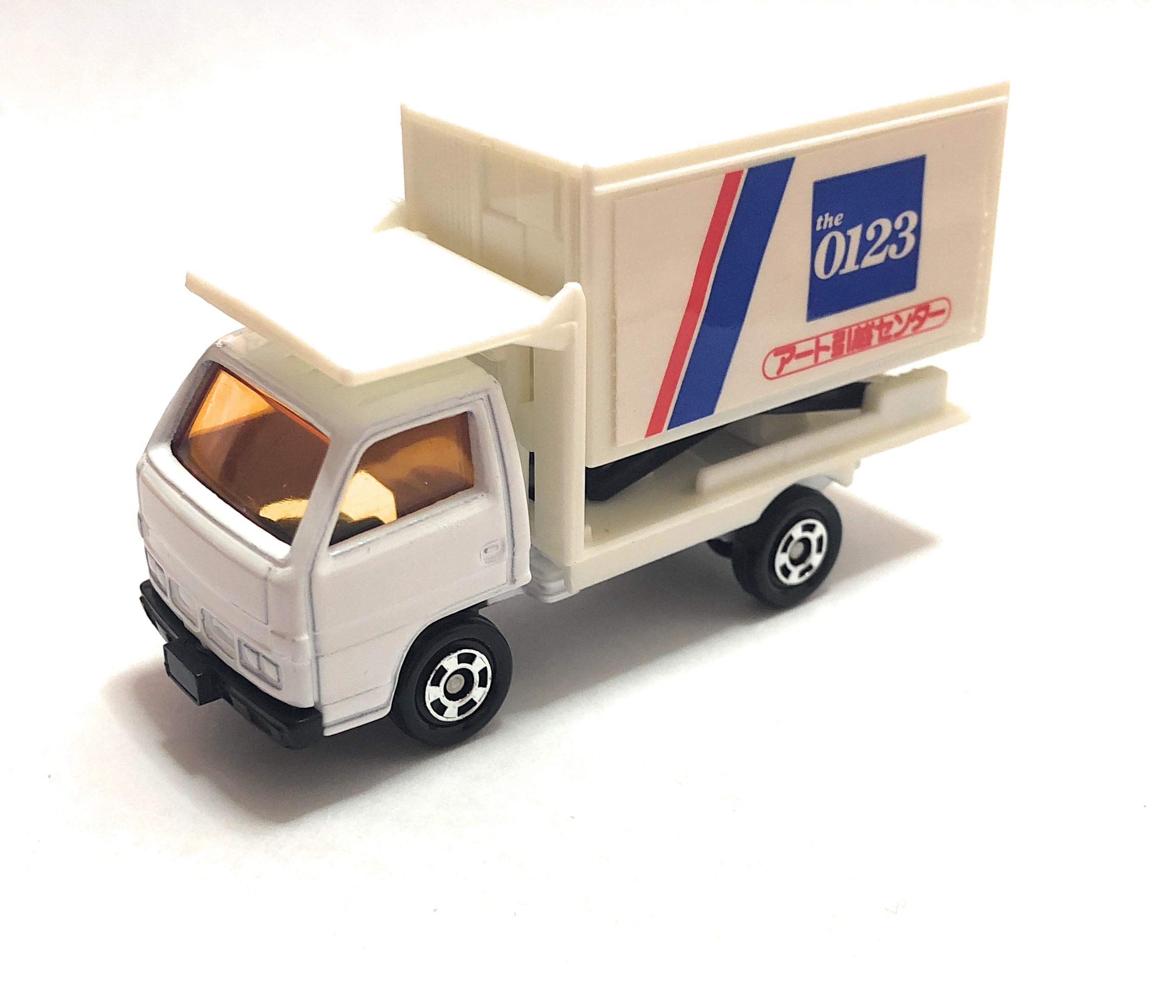 Amazon | トミカ 赤箱 32 いすゞ エルフ引越しトラック アート引越