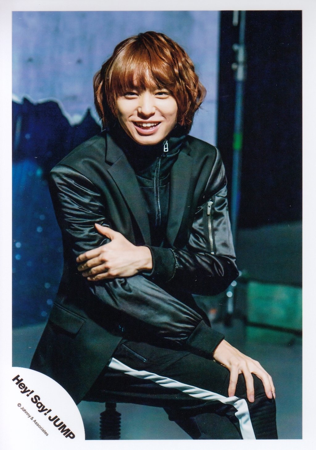 Amazon.co.jp: Hey! Say! JUMP 公式生写真 （伊野尾慧）HI00081 : おもちゃ