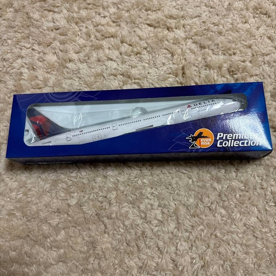 Amazon.co.jp: デルタ航空 DELTA B777-200LR 1/200 旅客機模型 : ホビー