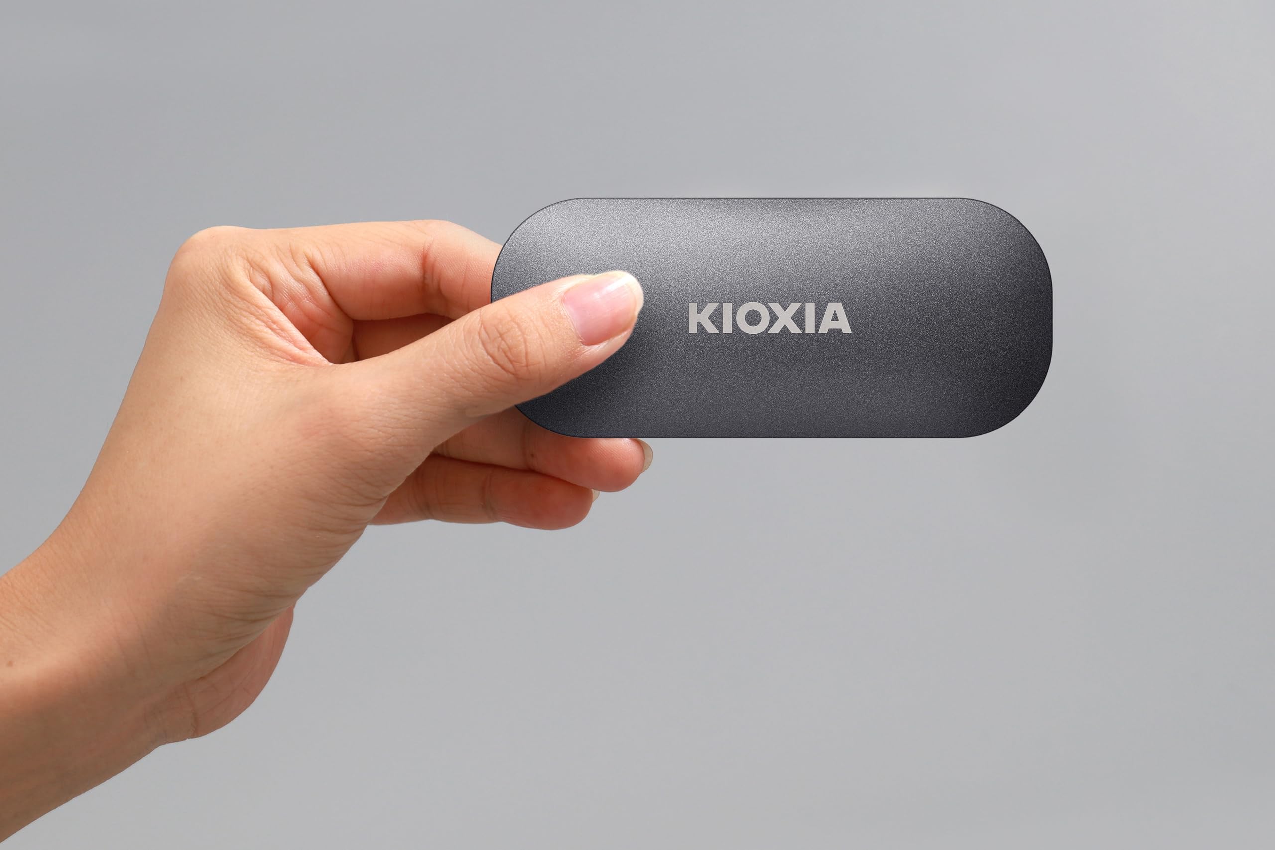 Amazon | KIOXIA EXCERIA PLUS ポータブルSSD 2TB - USB 3.2 Gen2