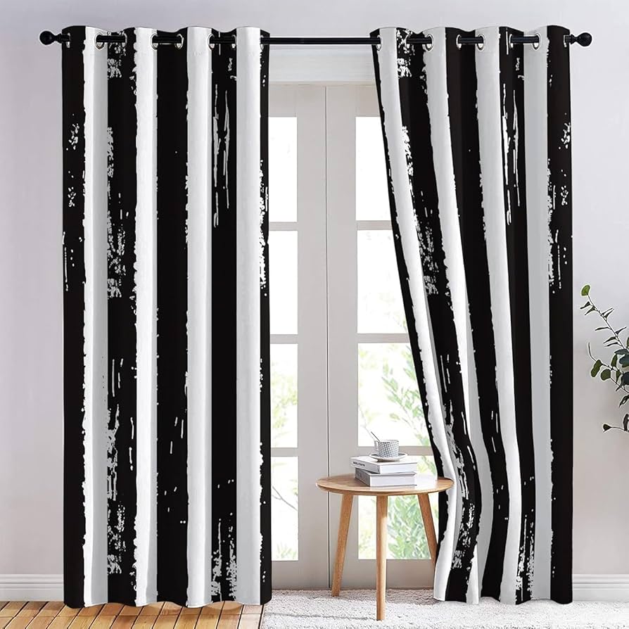 Amazon｜黒と白のストライプ 遮光カーテン 2枚セット 1級遮光 防音