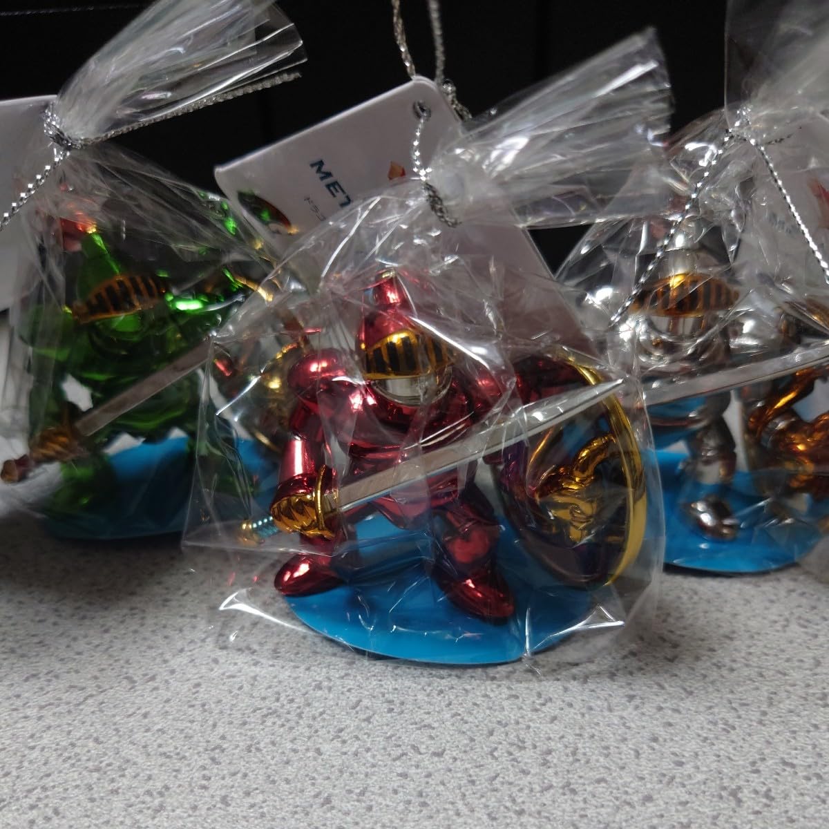 Amazon.co.jp: さまようよろい キラーアーマー ピサロナイト 各1体 3体