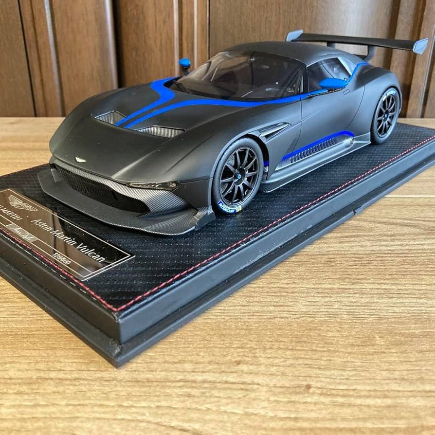 Amazon.co.jp: Frontiart 1／18 アストンマーチン ヴァルカン マット