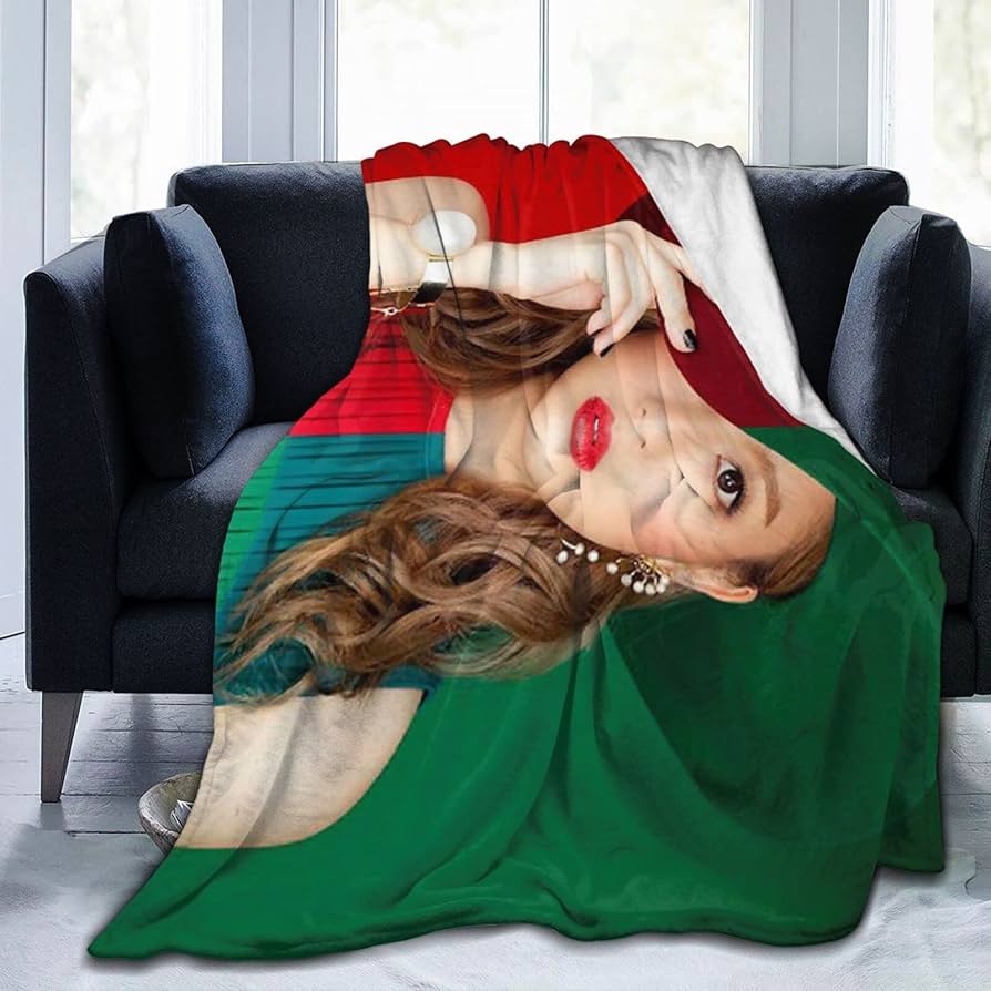 Amazon｜西野カナ ブランケット 毛布 ひざ掛け 掛け布団 シングル