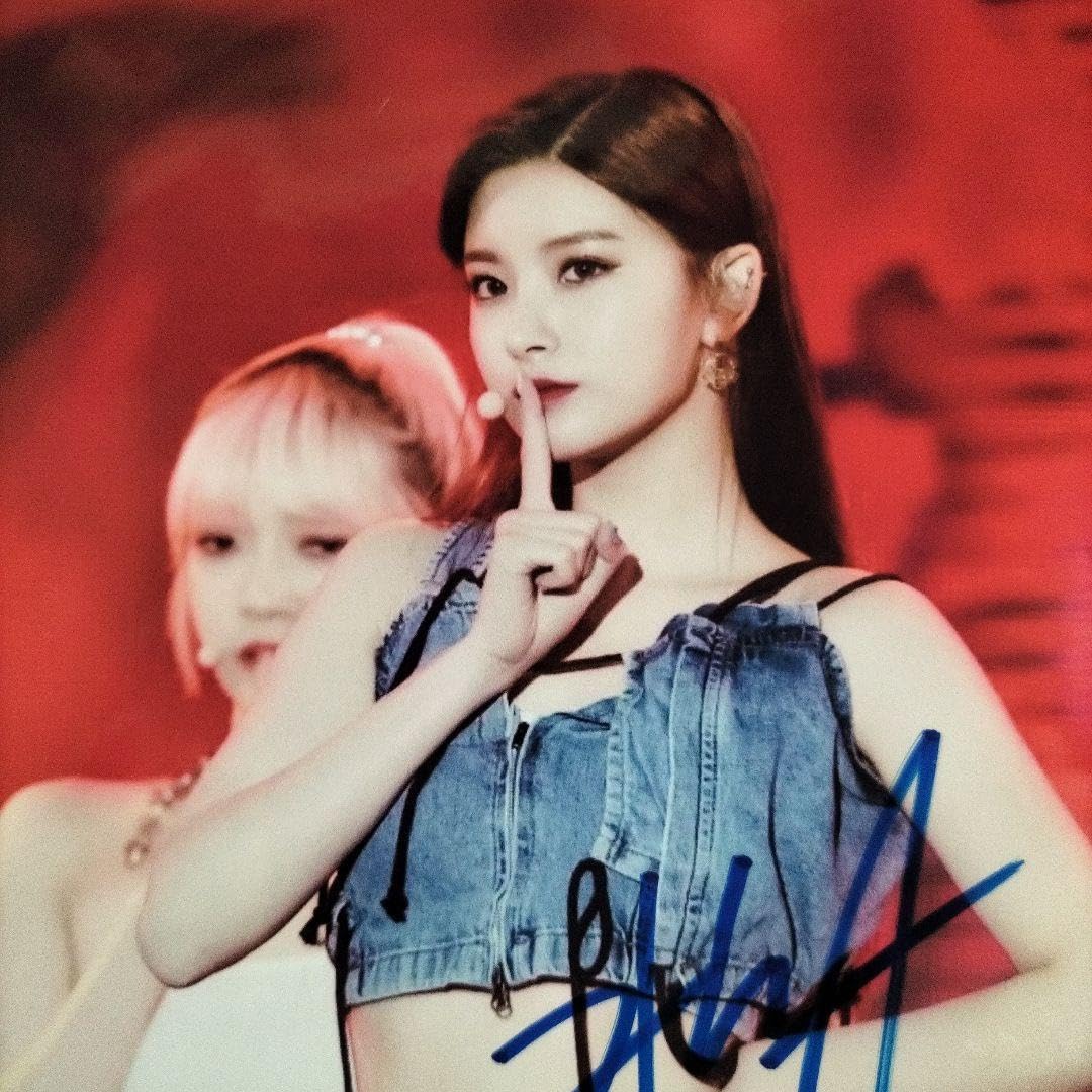 Amazon.co.jp: イロンEVERGLOWサイン入り写真 : おもちゃ