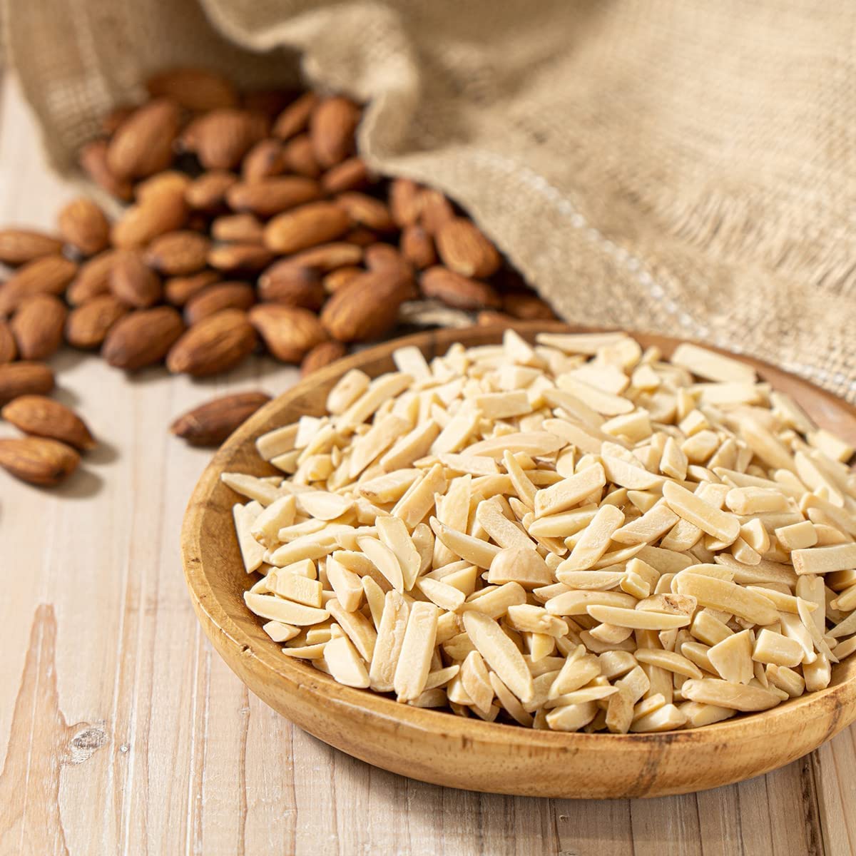 Amazon.co.jp: アーモンドスリーバード 300g 縦割り Roasted almond