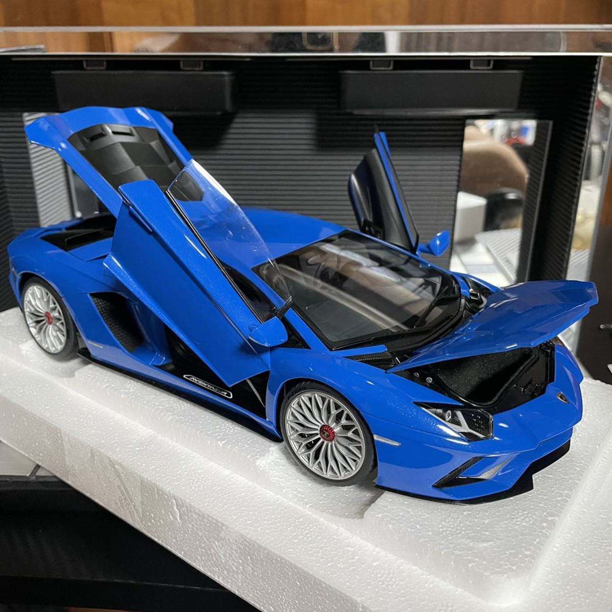 Amazon | オートアート 1/18 ランボルギーニ アヴェンタドール S