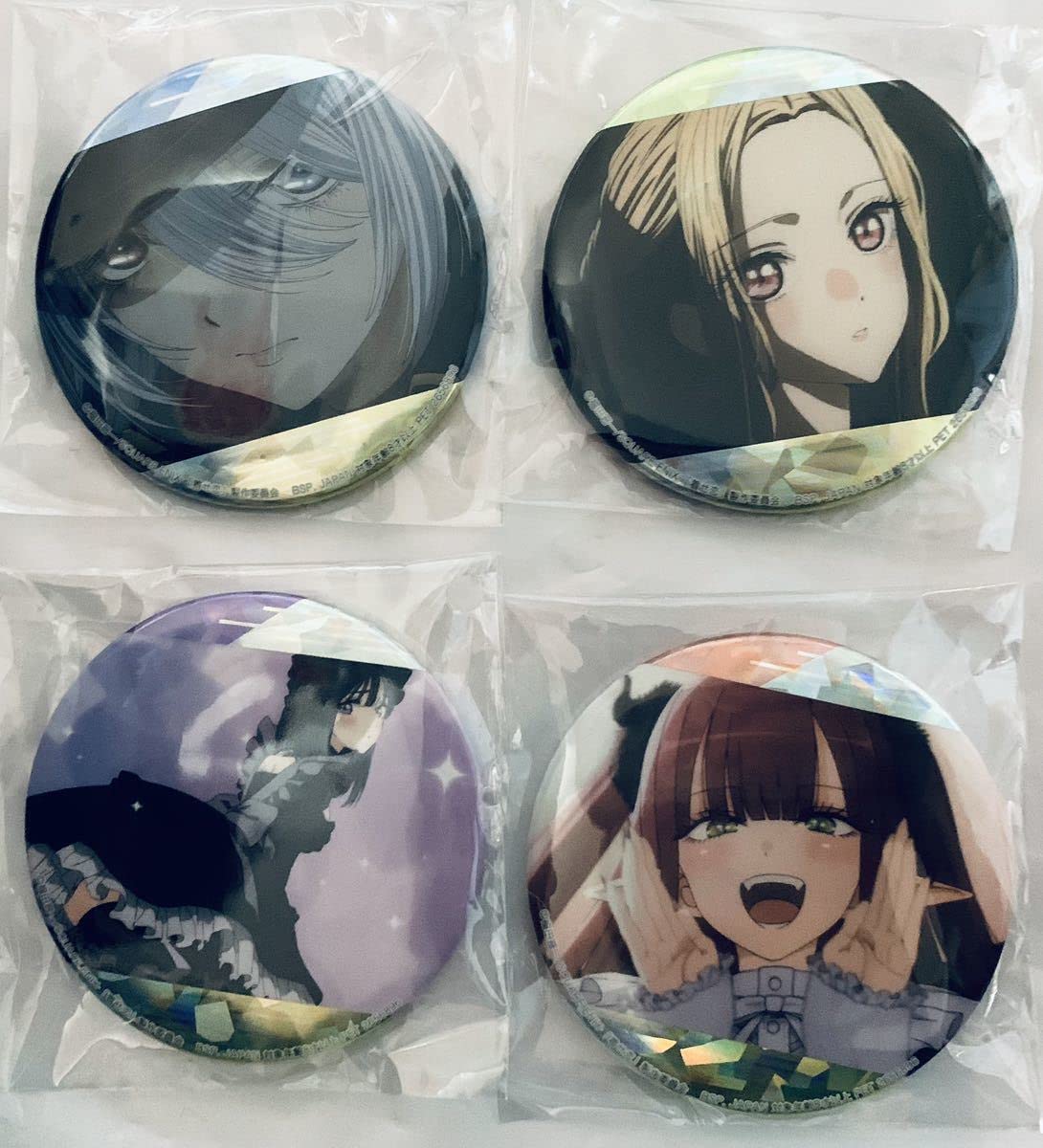 Amazon.co.jp: その着せ替え人形は恋をする ホログラム 缶バッジ 8種