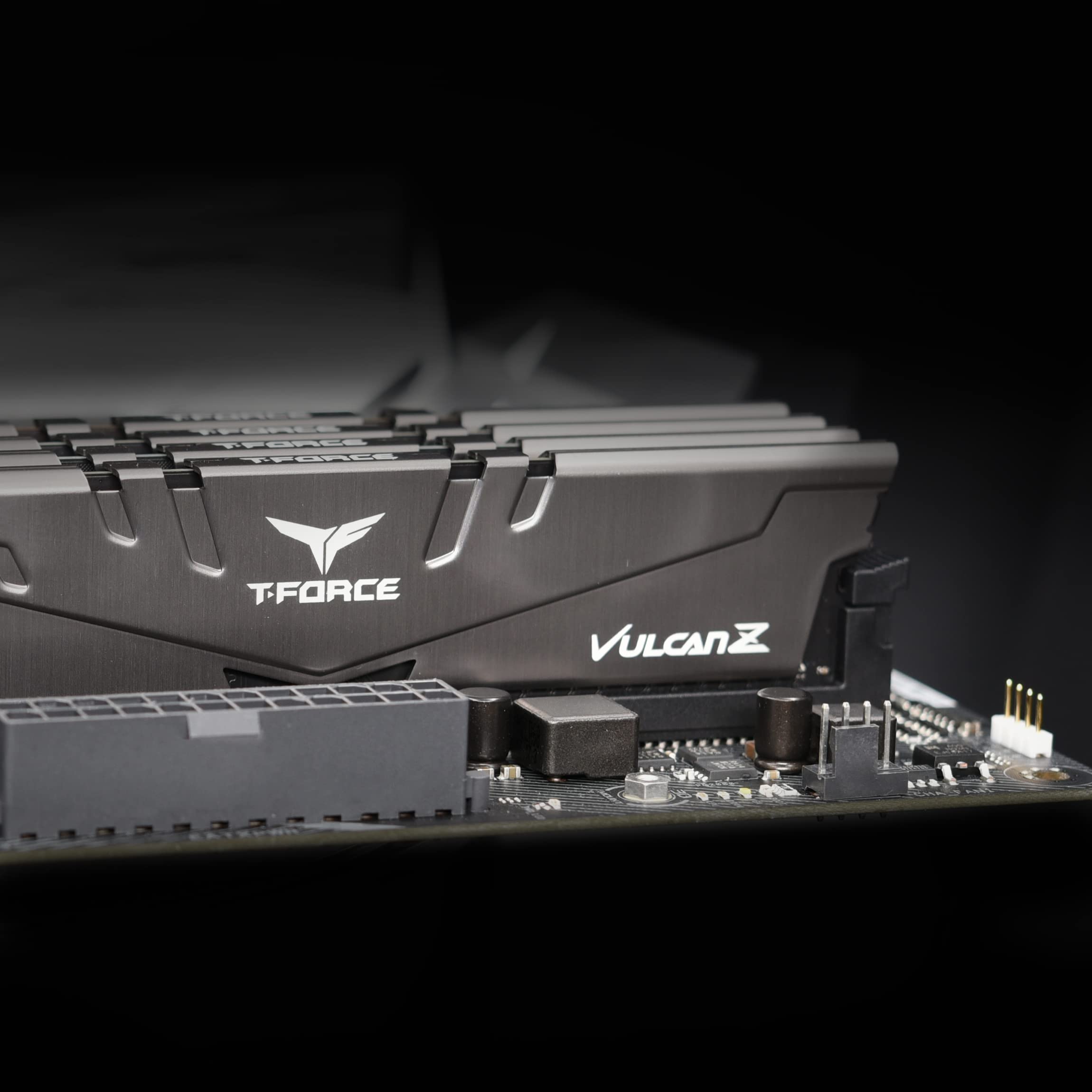 TEAMGROUP T-Force Vulcan Z DDR4 16GB Kit 2x8GB 3200MHz Desktop