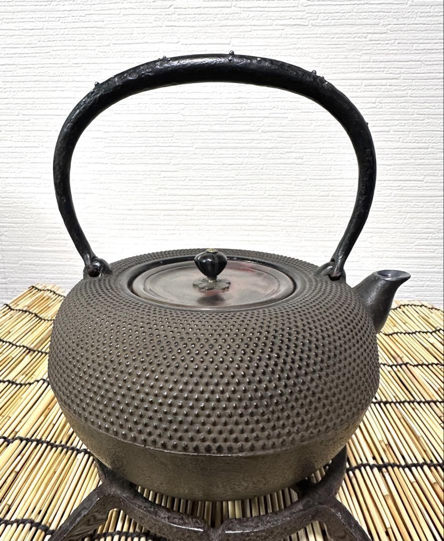 Amazon.co.jp: 敬典工房 正寿堂山正造銀粒象嵌鉉銀口斑紫銅蓋12型