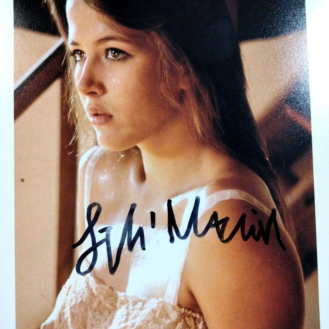 Amazon.co.jp: ソフィー マルソー…直筆サイン入り超大型写真… : おもちゃ