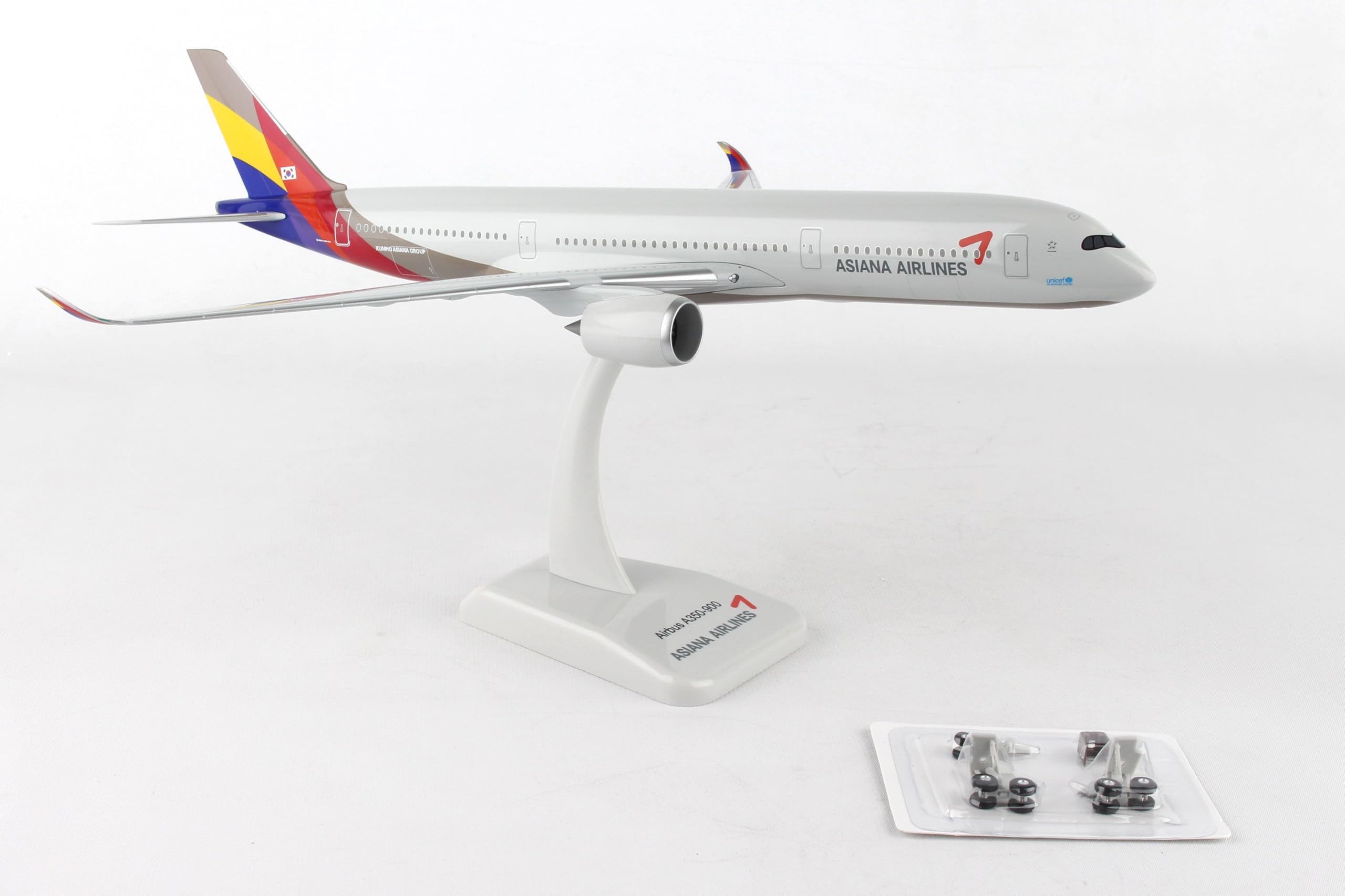 Amazon.co.jp: HOGAN WINGS B 1/200スケール A350-900 アシアナ航空