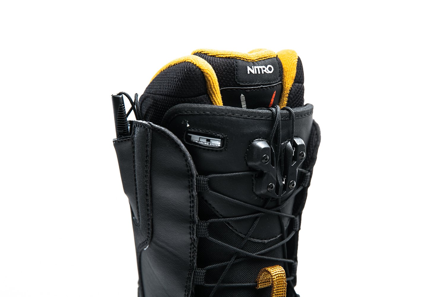 Amazon | NitroスノーボードブーツCuda TLS 5.5 | Nitro | ブーツ