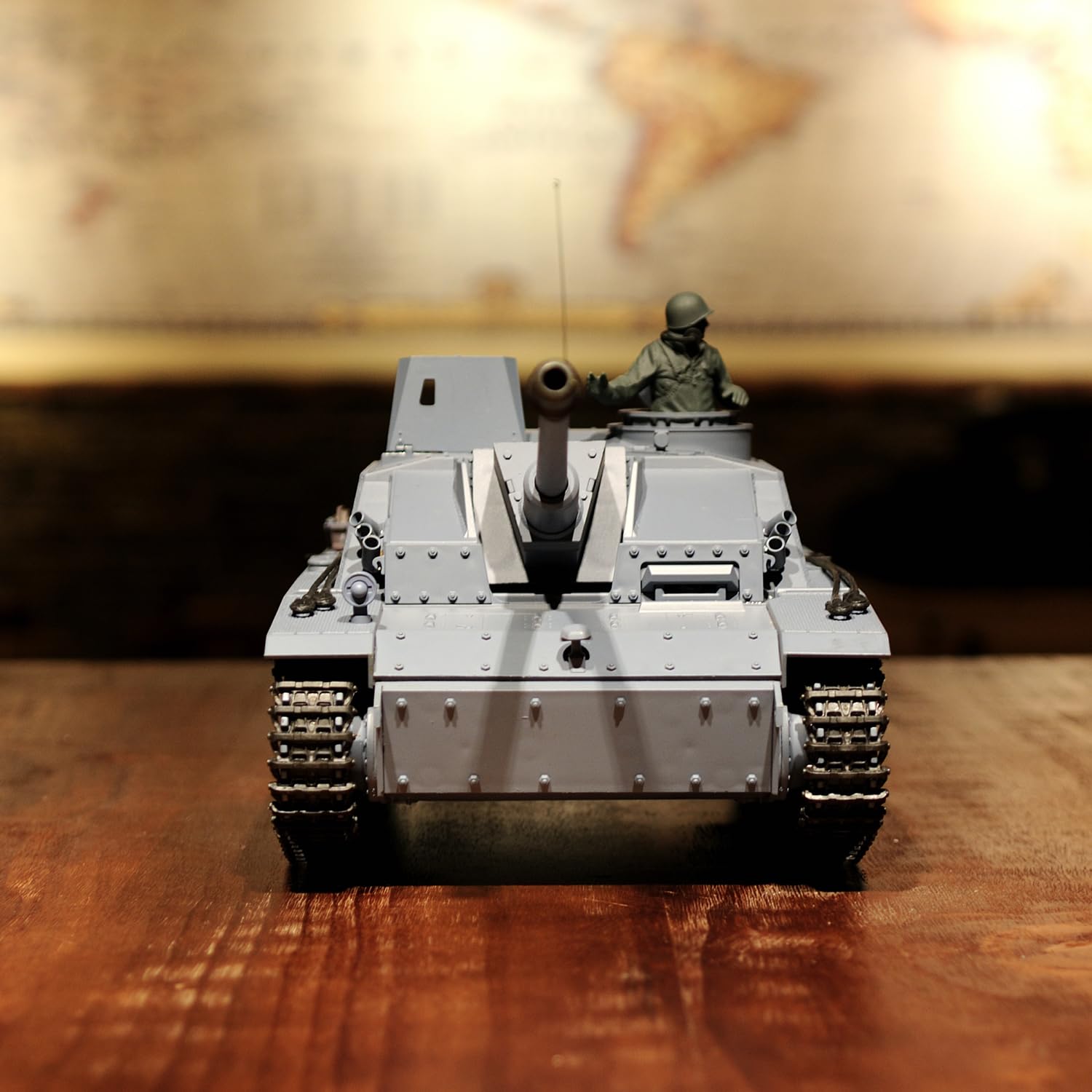 Amazon.co.jp: HengLong 1:16ドイツ軍III号突撃砲F/8型 Sd.Kfz.142/1