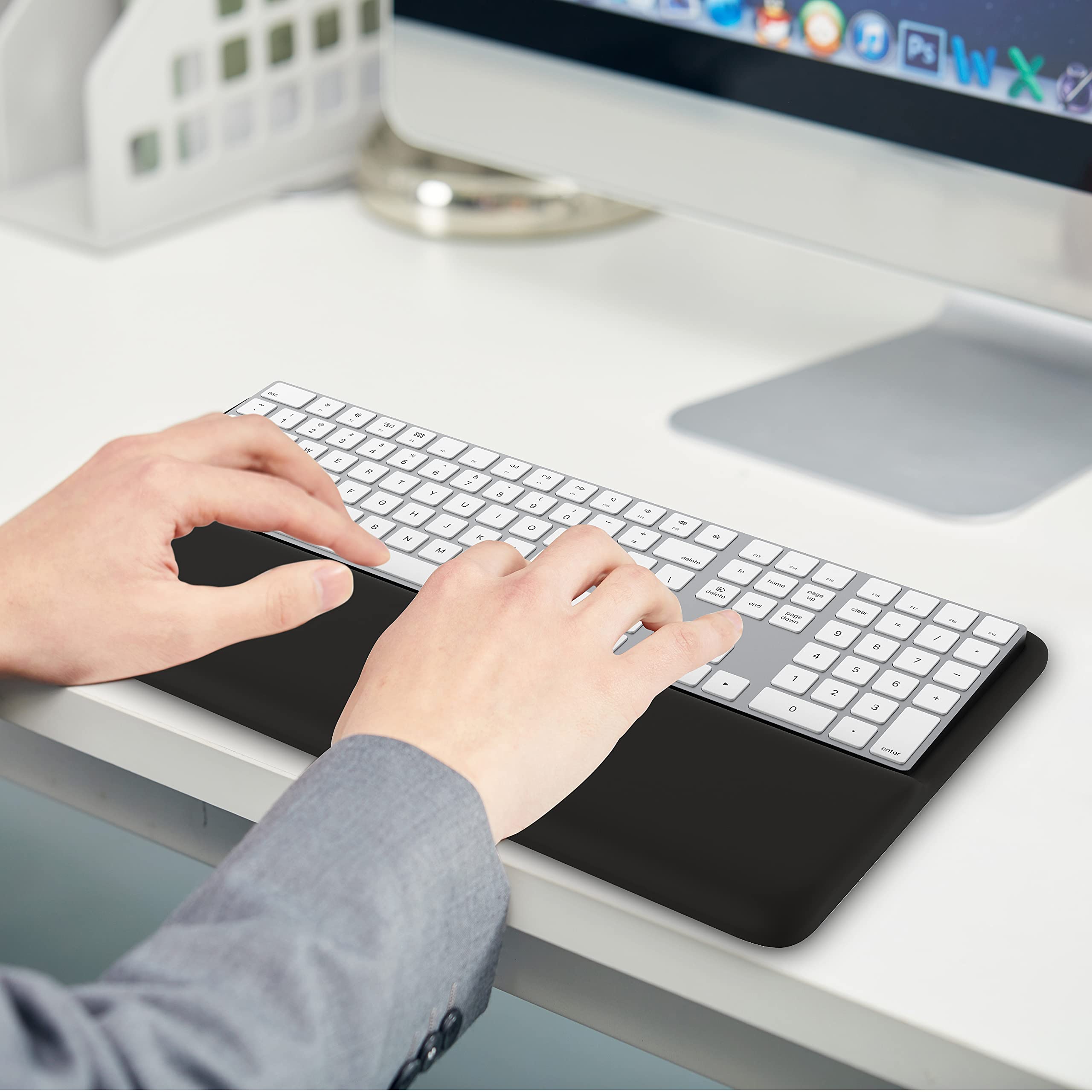 Amazon.co.jp：マジックキーボード2用リストレスト テンキー付き