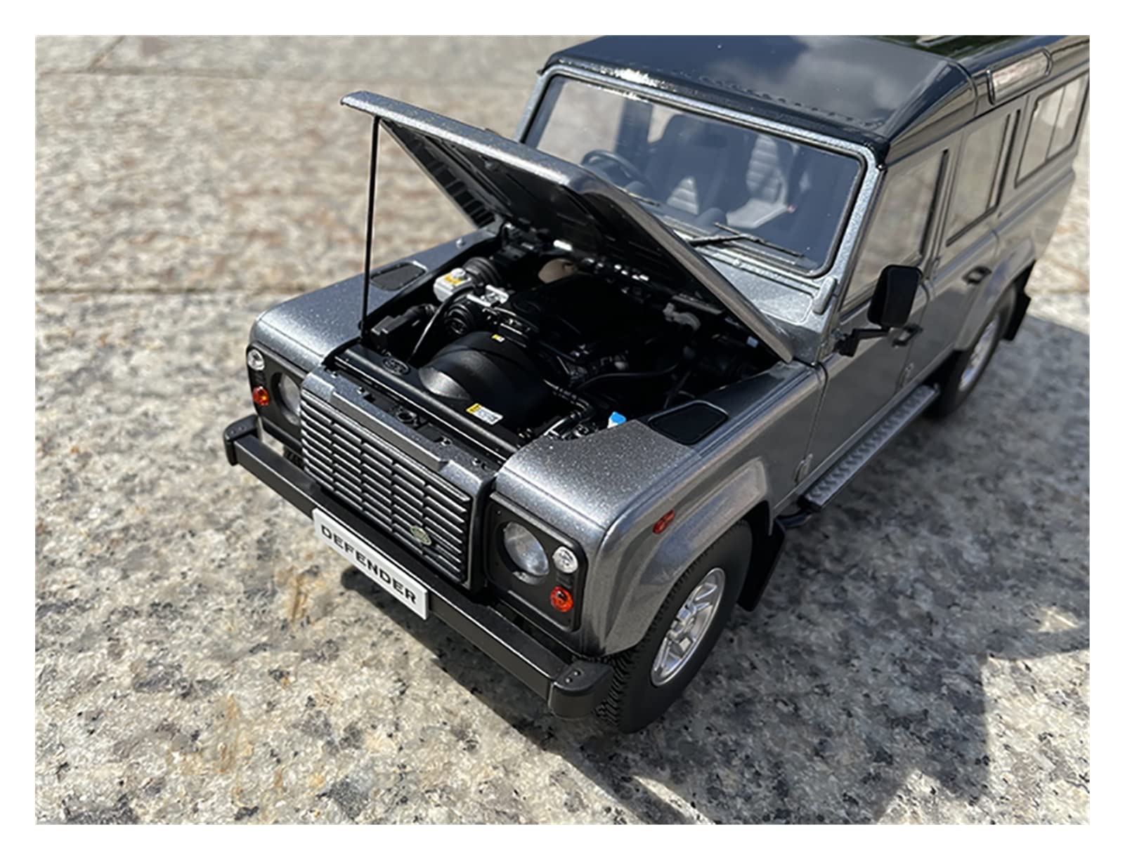 Amazon | ミニカー スケールモデルカー ブティック1:18ランドローバー