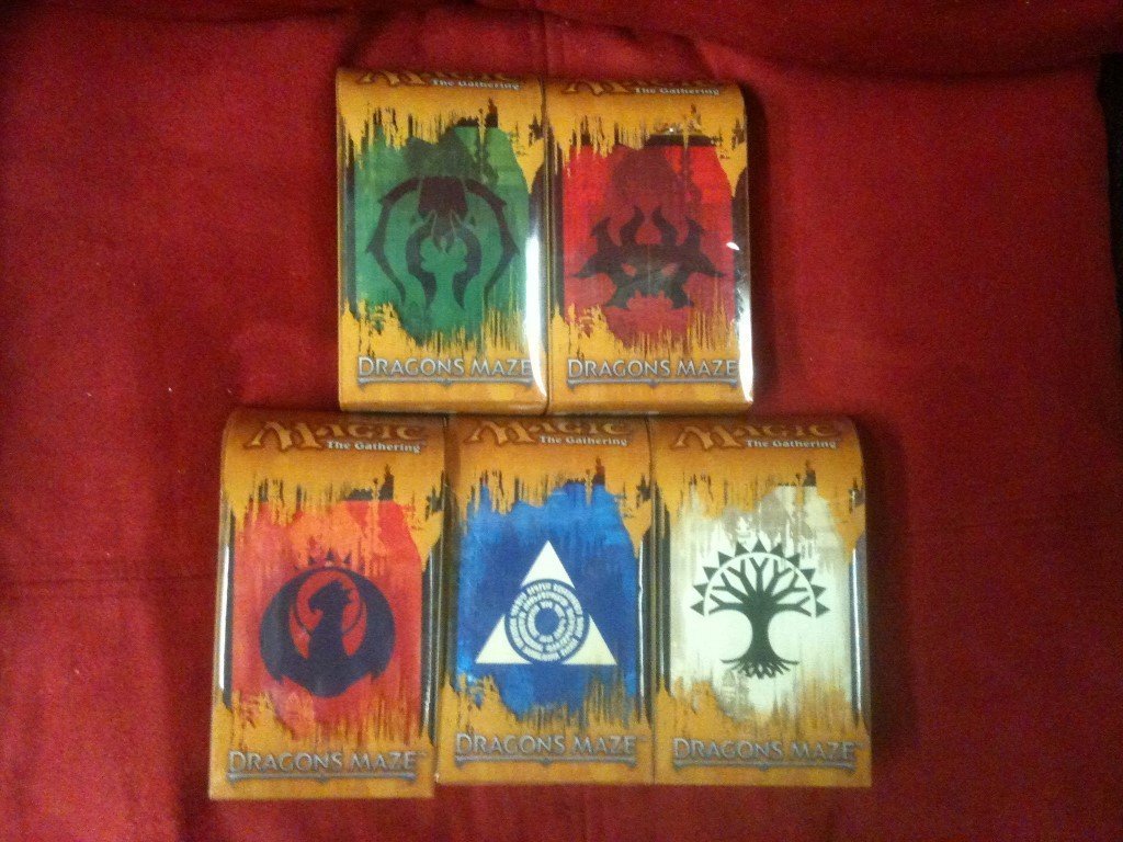 Amazon.com: Magic the Gathering: Dragon's Maze Prerelease Pack