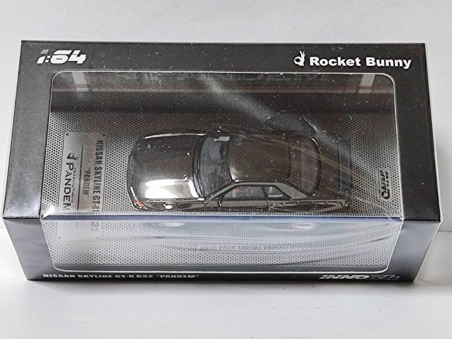 Amazon.co.jp: INNO MODELS 1/64 Skyline GT-R R32 Rocket Bunny