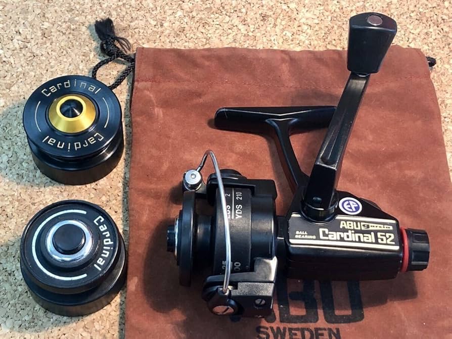 Amazon.co.jp: ABU 旧カーディナル52 極 スペアスプール付属