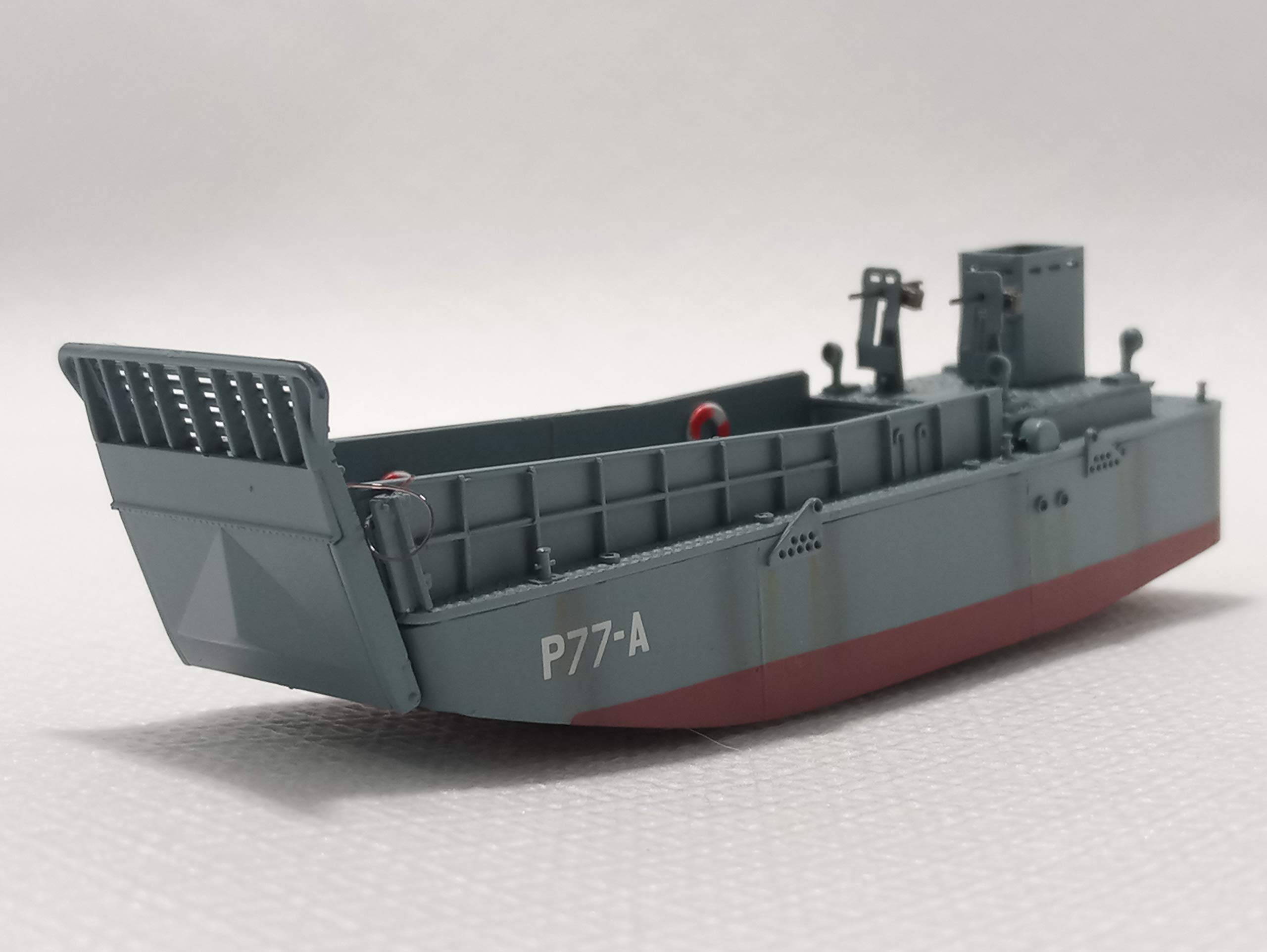 Amazon | 1/144 完成品 34901 アメリカ海軍 上陸用舟艇 LCM－3