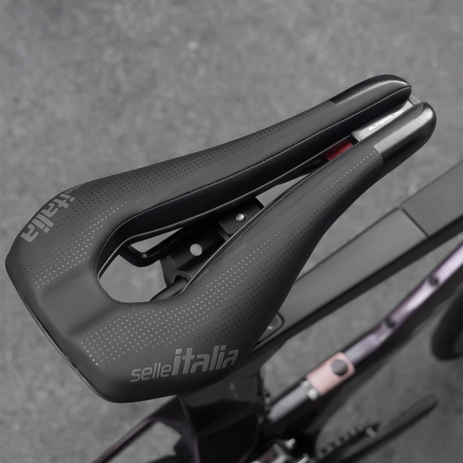Amazon | SELLE ITALIA(セライタリア) WATT S.FLOW KIT CARBON C/K