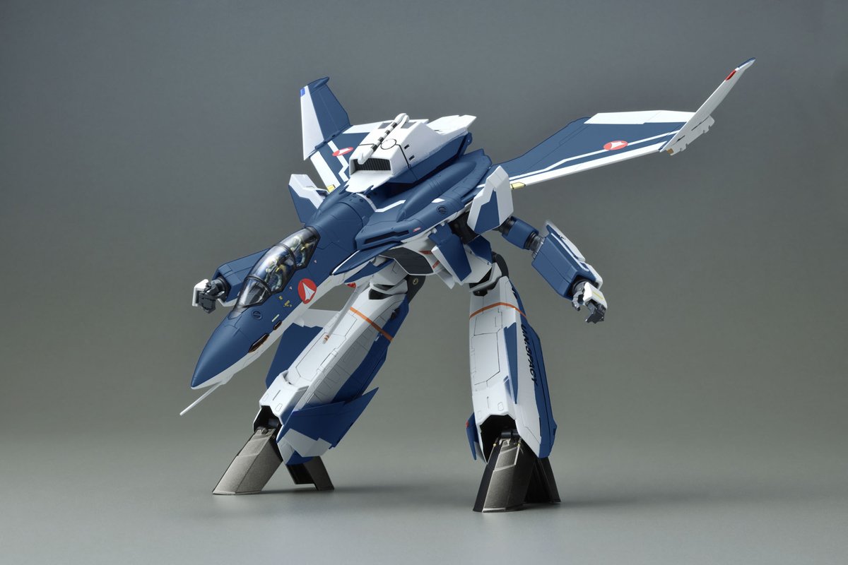 Amazon.co.jp: マクロスゼロ 1/60 完全変形VF-0D フェニックス 工藤