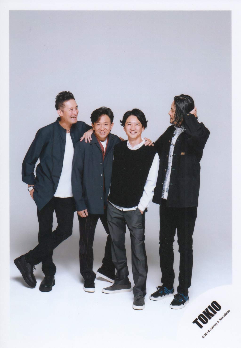 Amazon.co.jp: TOKIO 公式生写真 （集合写真）TOA00056 : 家電＆カメラ