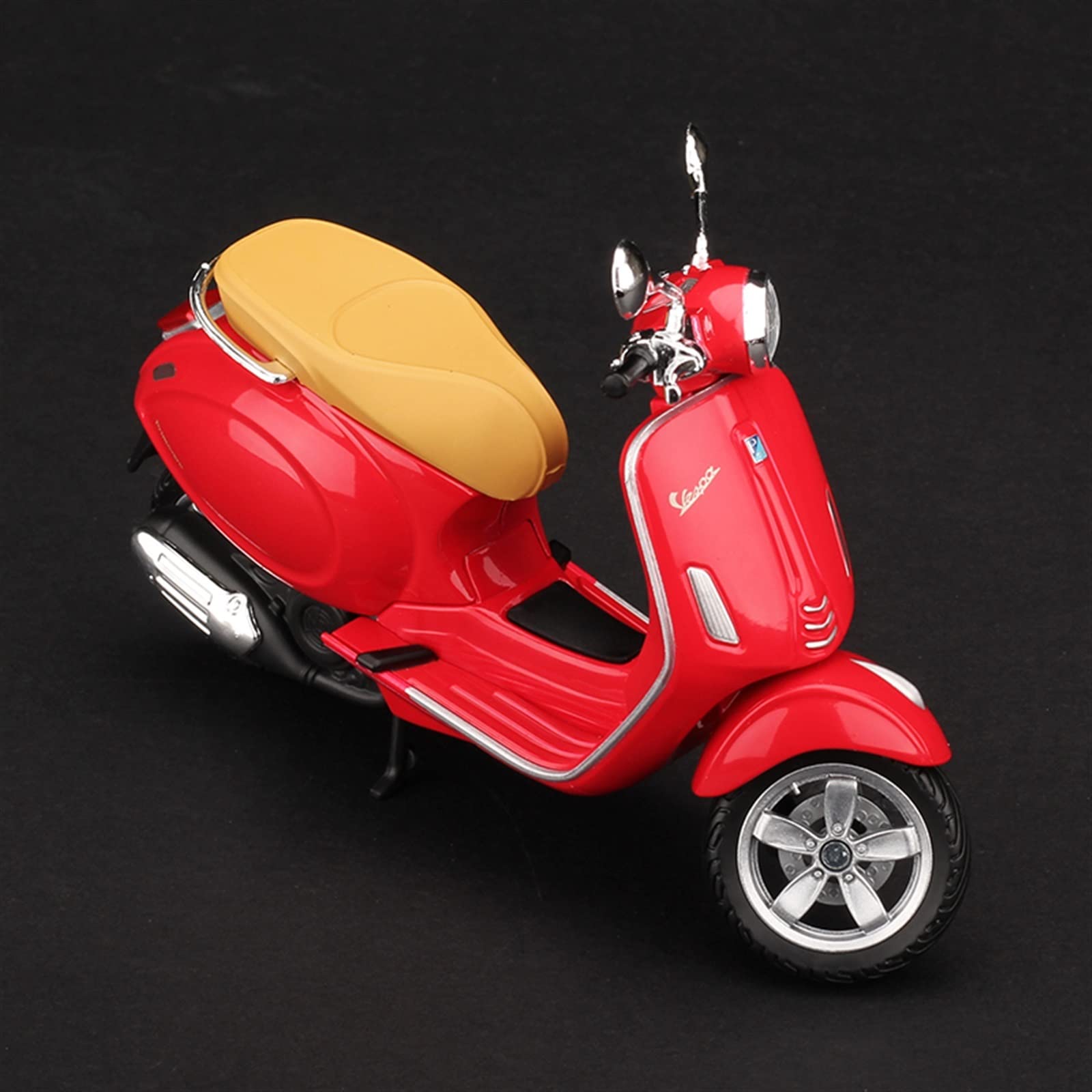 Amazon.co.jp: モデルオートバイ 1:12 ピアジオベスパプリマベーラ 150